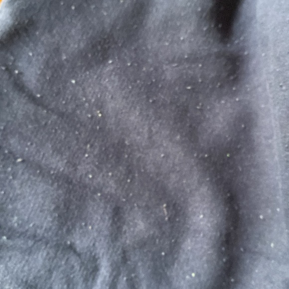 Hanes sweat pants. Size M. 29 1/2 inches long. PRICE IS NEGOTIABLE - Picture 5 of 6